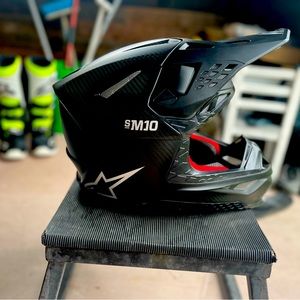 ALPINESTAR DIRT BIKE HELMET NEW IN BAG